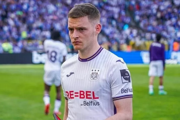 Sergio Gomez Siap Bermain Di Posisi Apa Pun