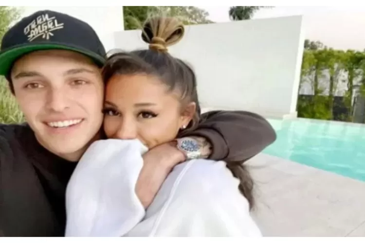 Ariana Grande Dan Dalton Gomez Dikabarkan Telah Berpisah Sejak Januari 2023