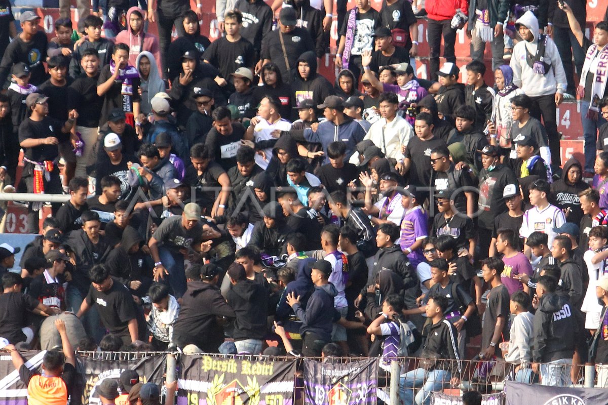 Pertandingan Antara Arema Fc Vs Persik Membawa Kericuhan
