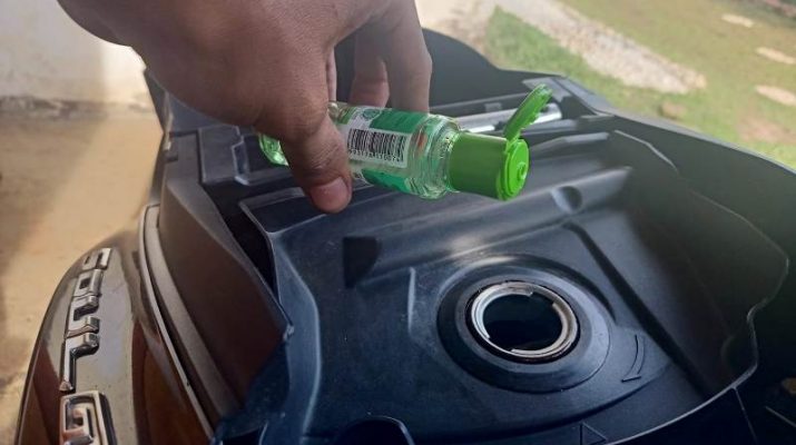 Pakar ITB Kritik Tren Mencampur Minyak Kayu Putih ke Bensin Yang Viral di Media Sosial