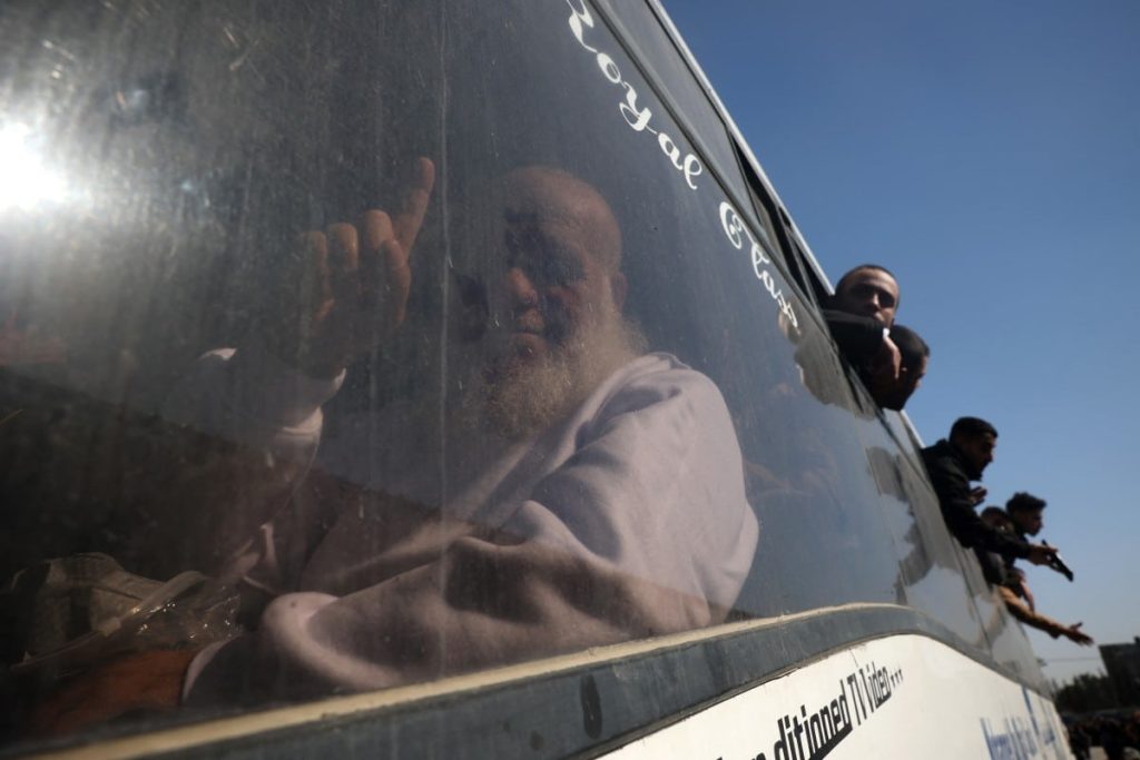 Hamas dan Israel Tuntaskan Pertukaran Sandera - Tahanan Keenam di Gaza