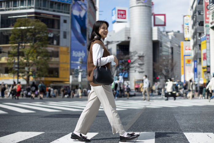 Lebih Sehat dari 10 Ribu Langkah! Ini Kebiasaan Jalan Kaki ala Jepang yang Efektif dan Mudah Dilakukan